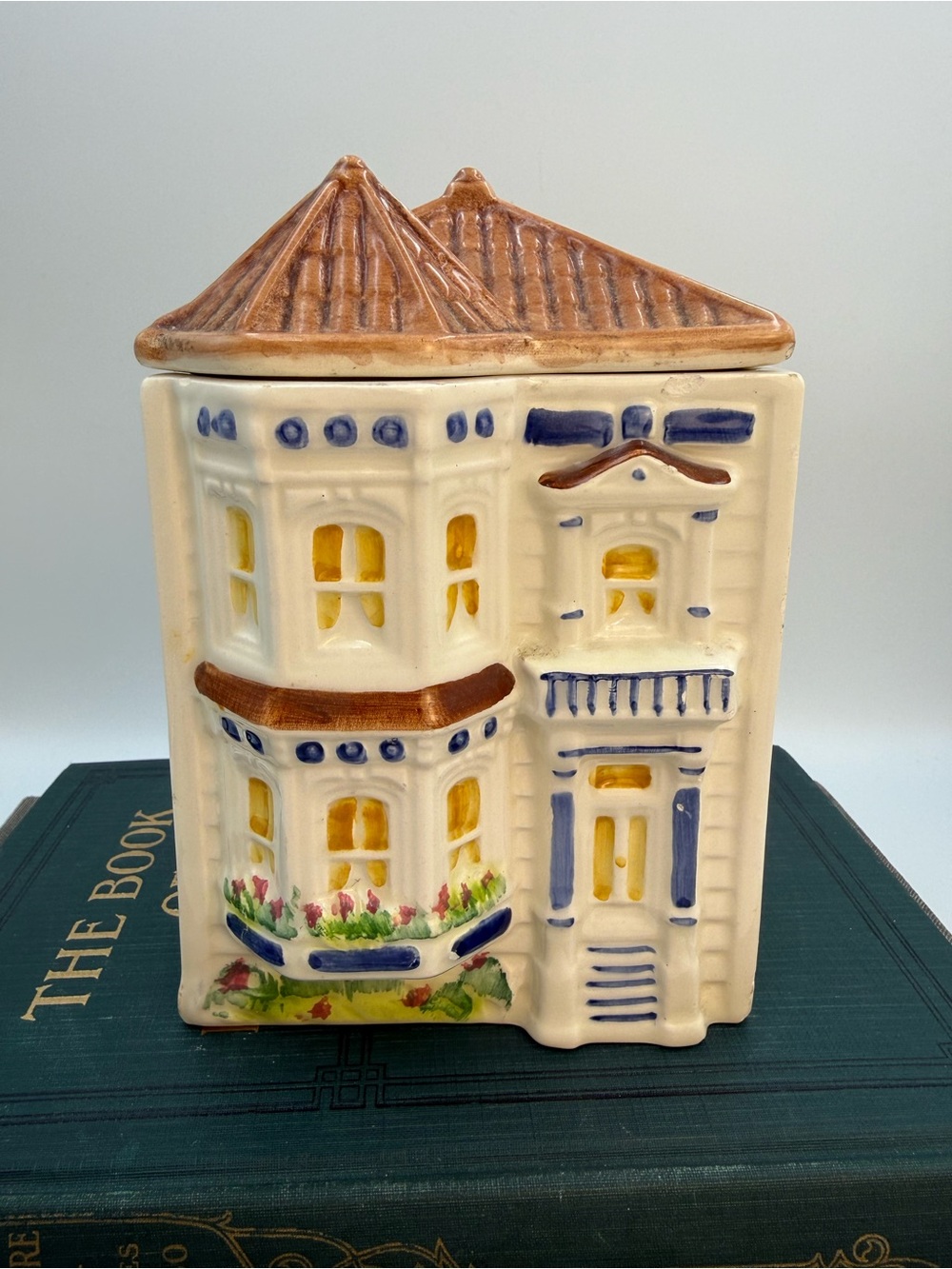 Vintage 1980s Avon Townhouse Collection Ceramic Canister (As Is)